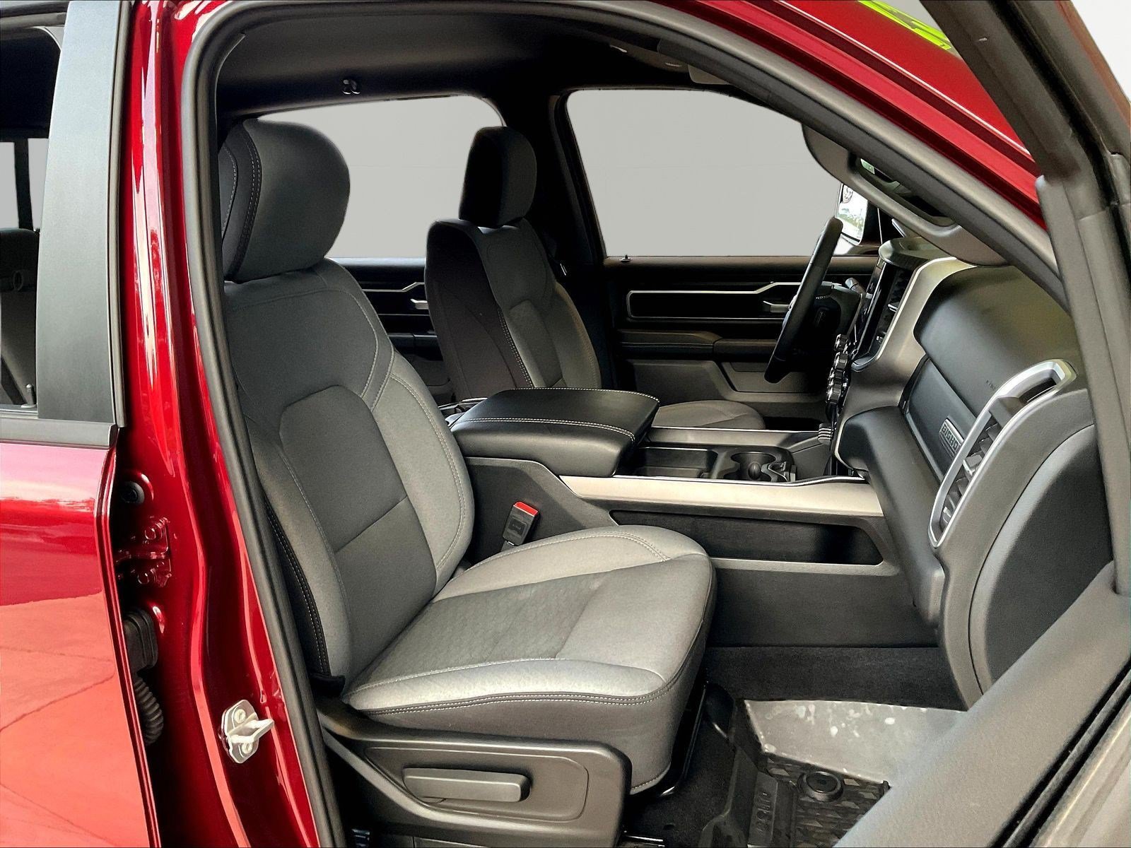 Used 2025 RAM 1500 Big Horn AWD/4WD image 30