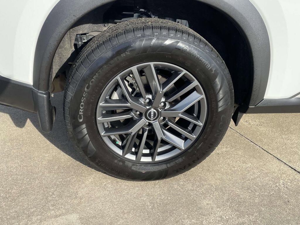 Used 2023 Nissan Rogue S image 7