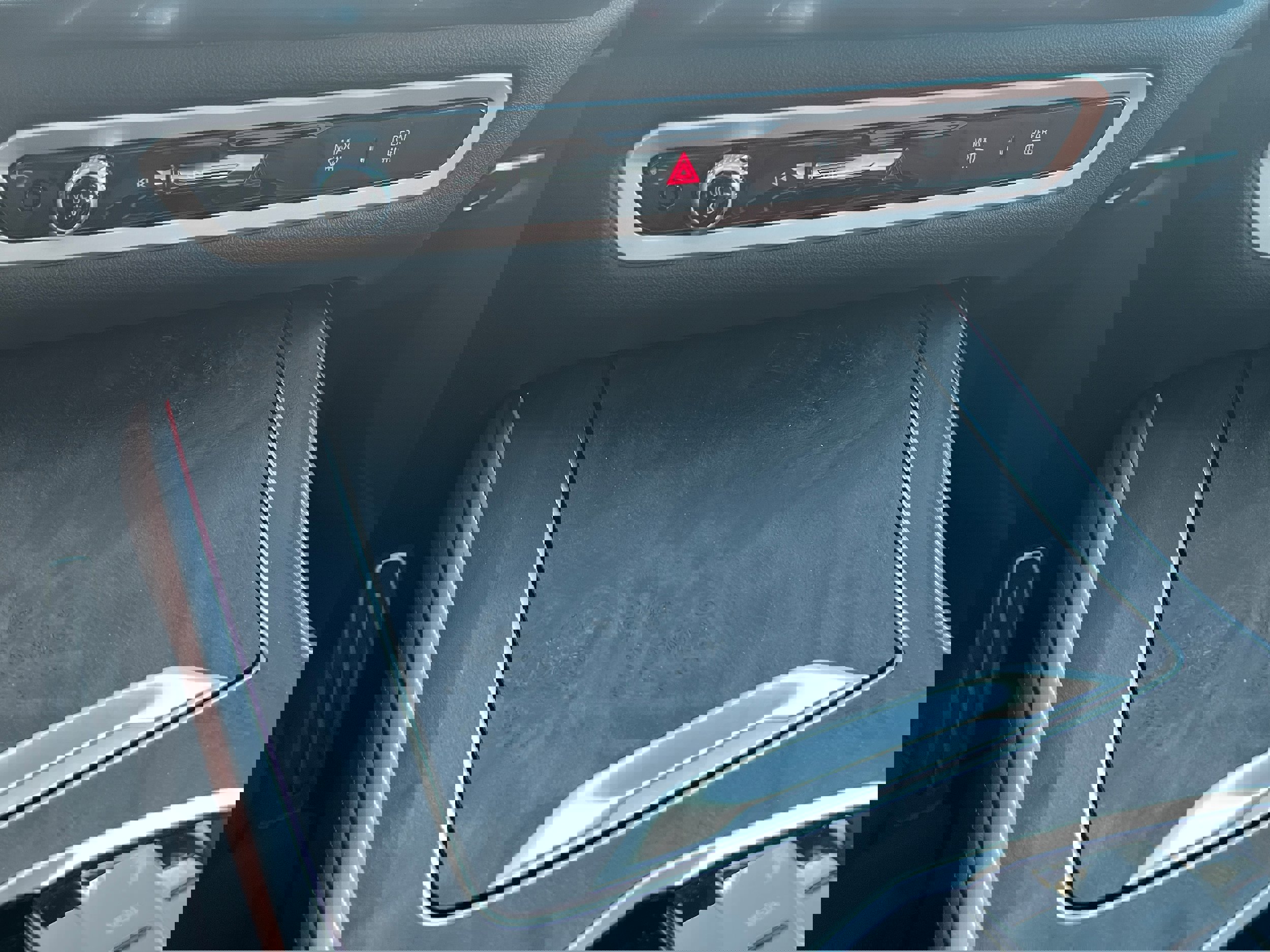 Used 2024 BMW X5 xDrive40i w/ M Sport Package image 23