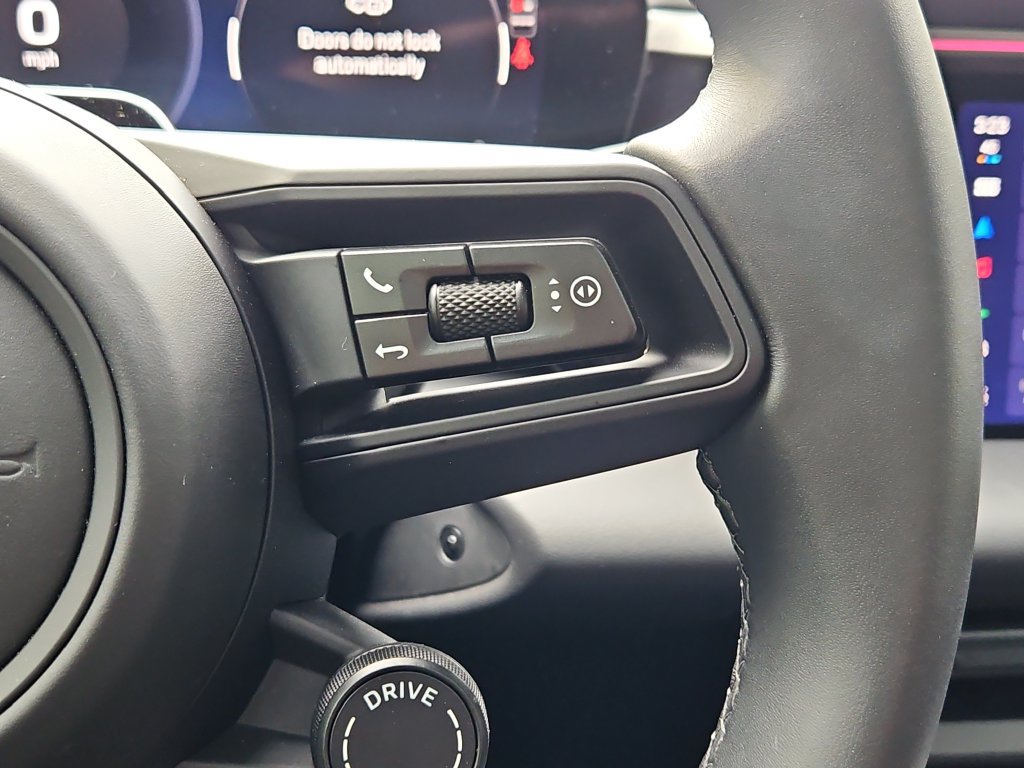 Certified 2026 Porsche Macan 4 Electric AWD/4WD image 31