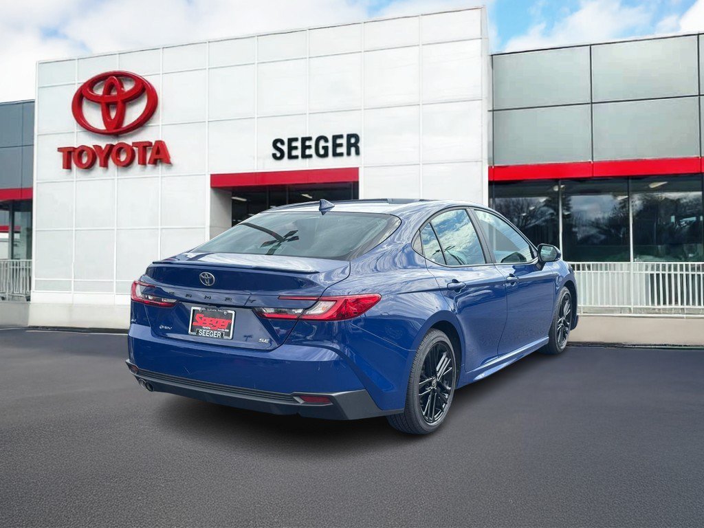 Used 2026 Toyota Camry SE FWD image 3