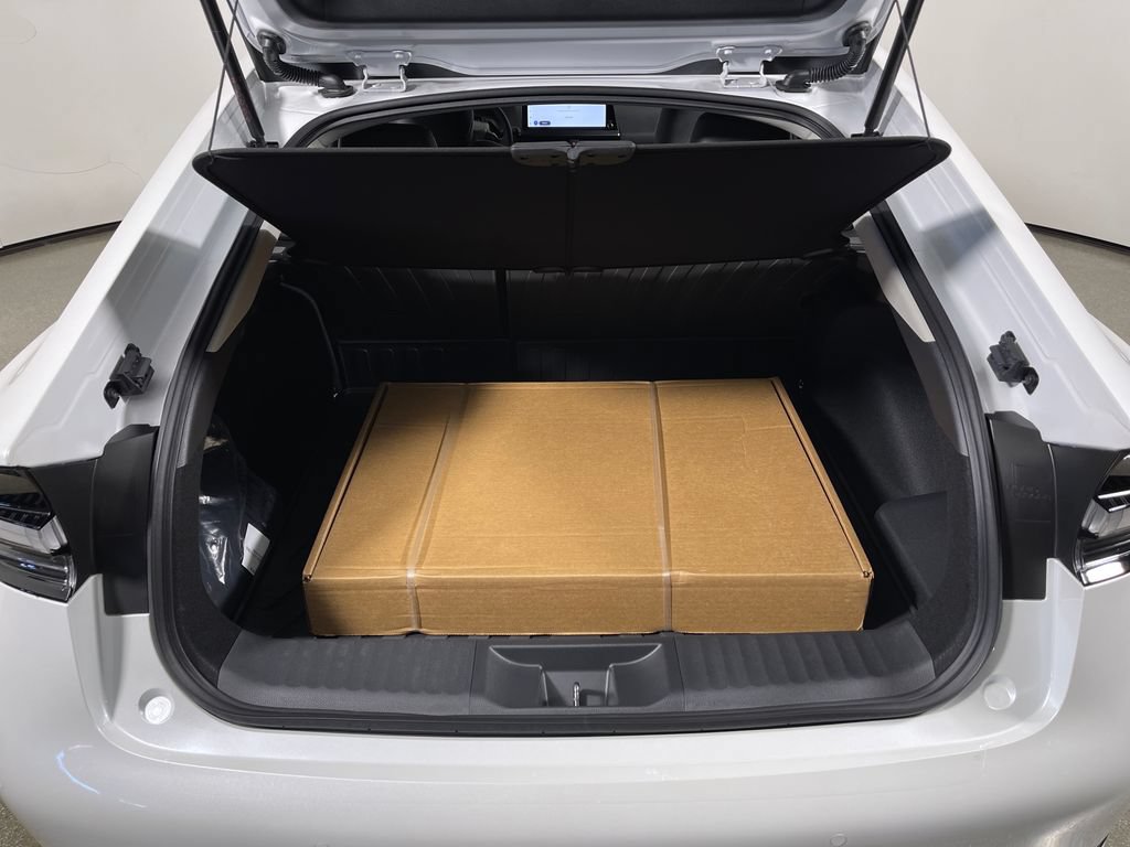 New 2026 Toyota Prius Plug-In Hybrid FWD image 10