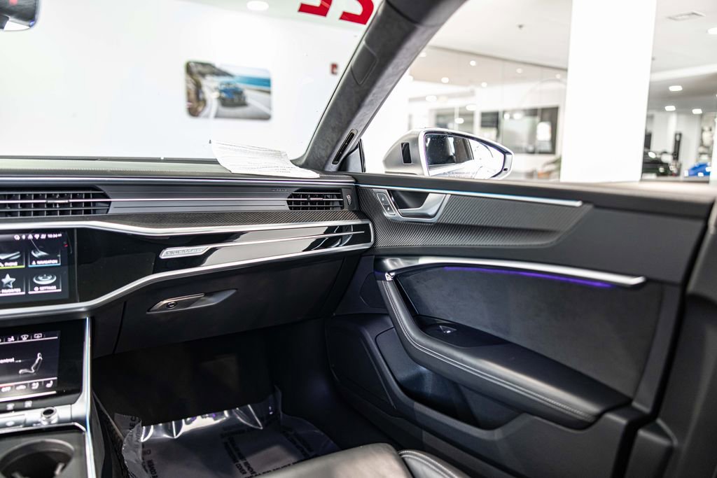 Used 2022 Audi RS 7 Sportback w/ RS 7 Executive Package image 40
