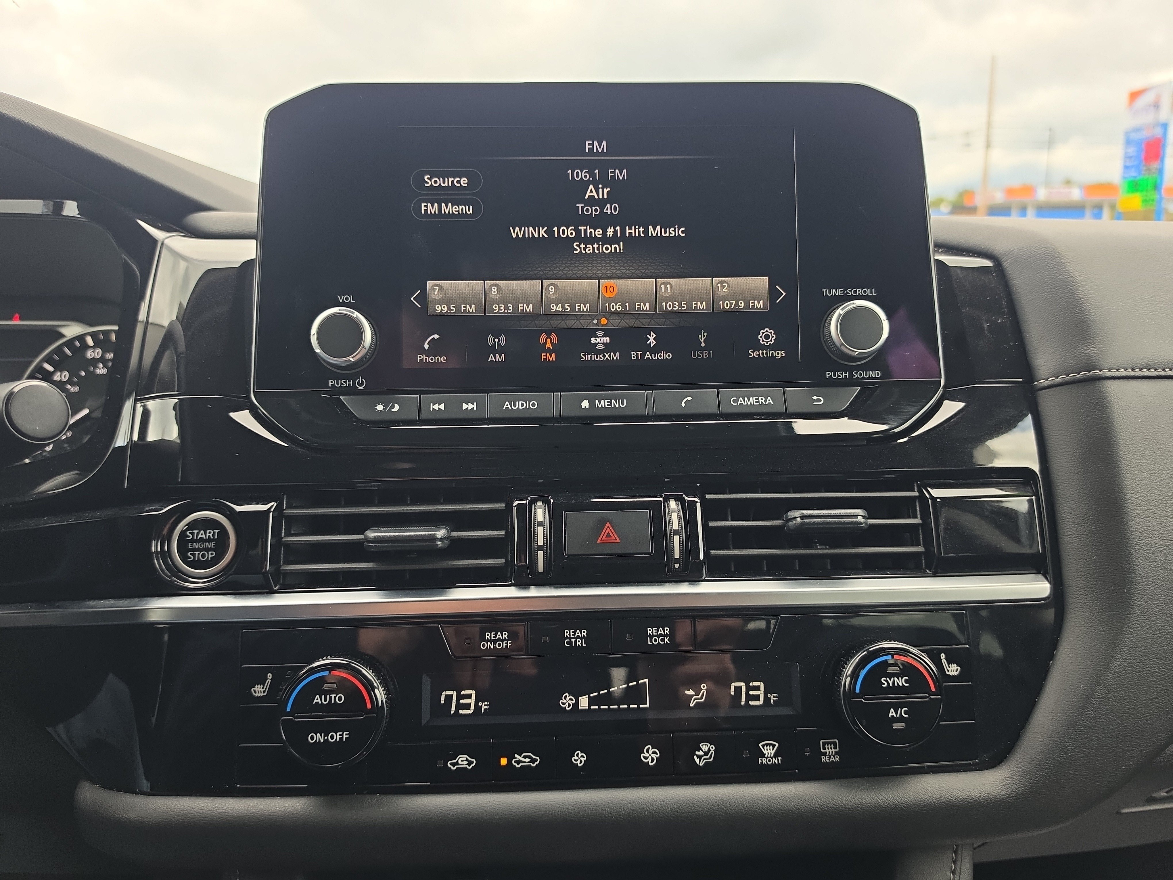 Used 2024 Nissan Pathfinder SV AWD/4WD image 29