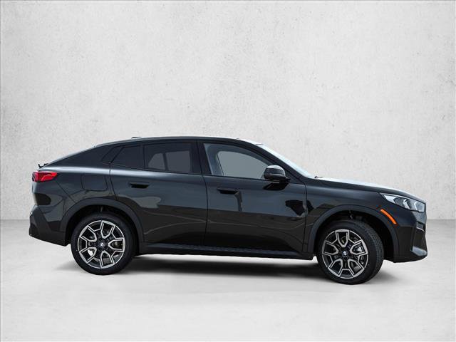 New 2026 BMW X2 xDrive28i w/ Technology Package AWD/4WD image 4