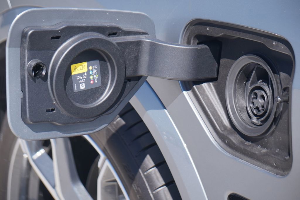 New 2026 BMW X5 xDrive50e w/ M Sport Package image 6