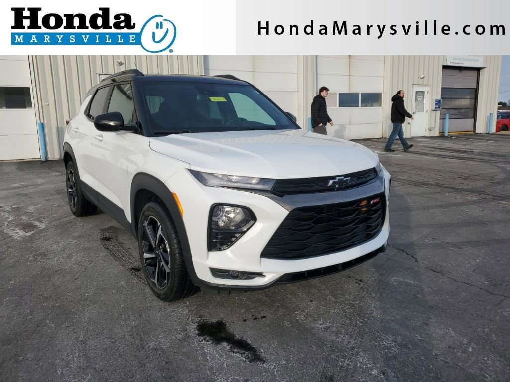 Used 2023 Chevrolet TrailBlazer RS w/ Sun and Liftgate Package image 1