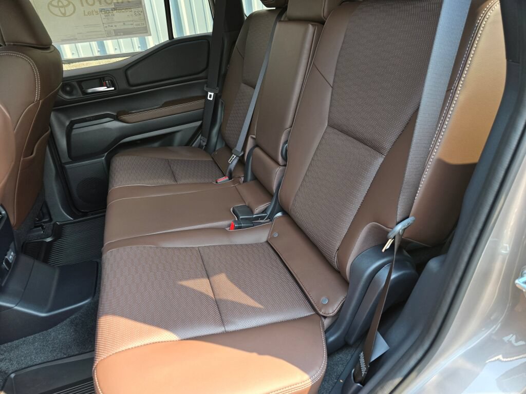 New 2027 Toyota Land Cruiser w/ Premium Package AWD/4WD image 12