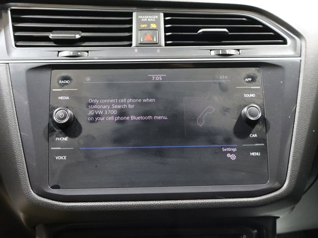 Used 2021 Volkswagen Tiguan SE R-Line image 27