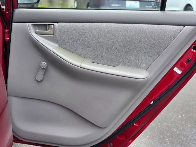 Used 2004 Toyota Corolla CE image 29