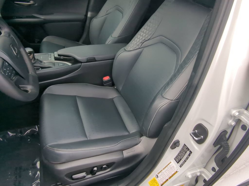 Used 2022 Lexus UX 200 w/ Accessory Package (Z2) FWD image 19