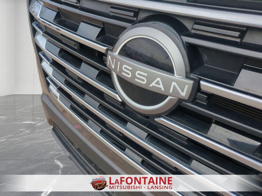 Used 2025 Nissan Rogue SV image 28