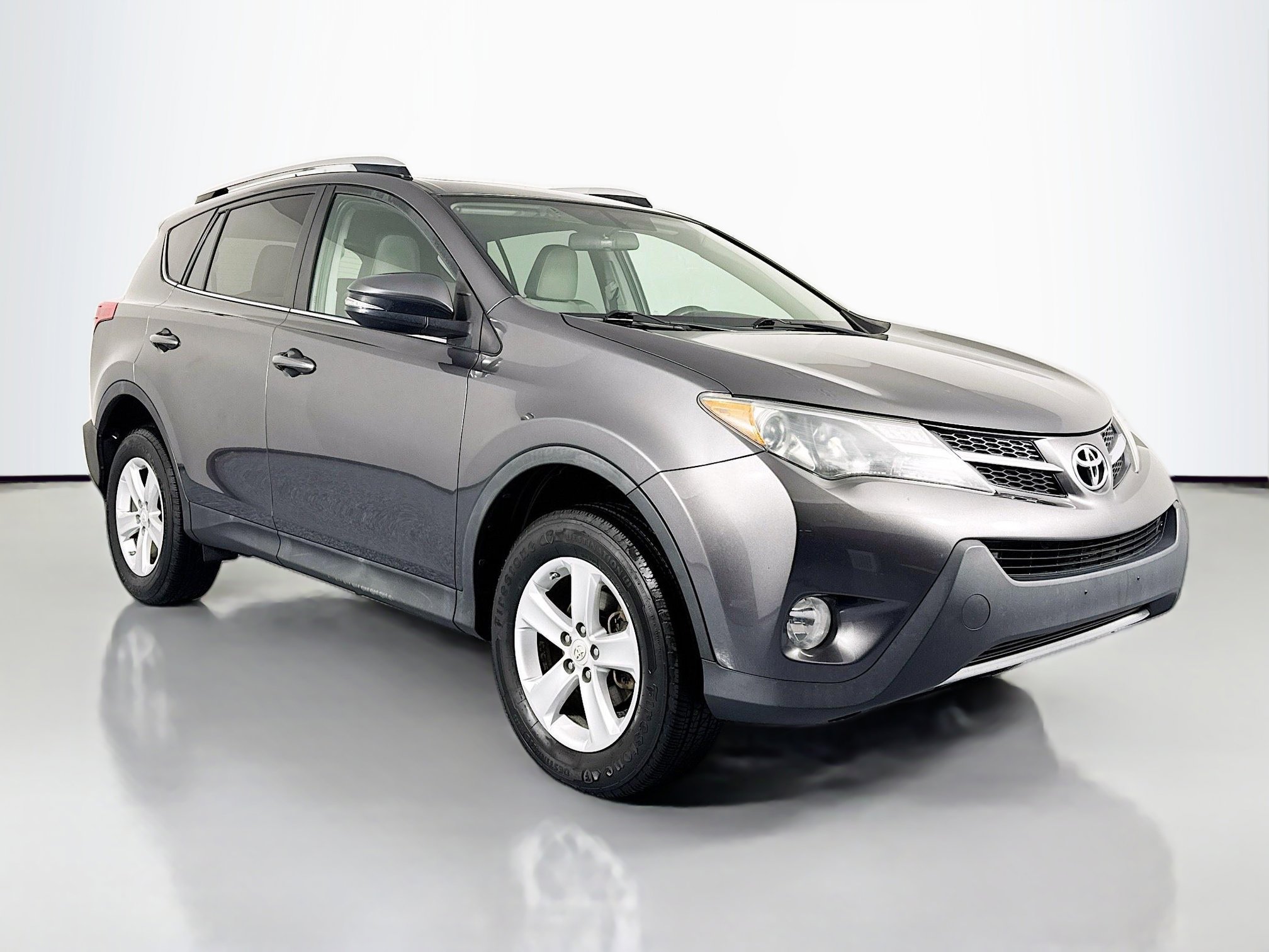 Used 2014 Toyota RAV4 XLE image 3