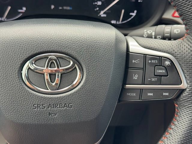 Used 2024 Toyota Sienna XSE FWD image 30