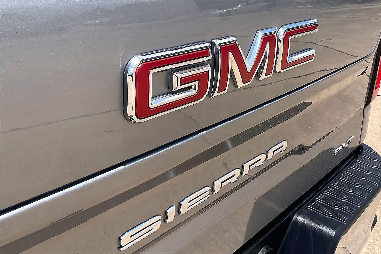 Used 2025 GMC Sierra 1500 SLT RWD image 28