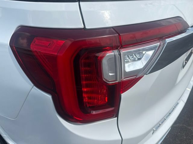 Used 2023 GMC Acadia Denali AWD/4WD image 10
