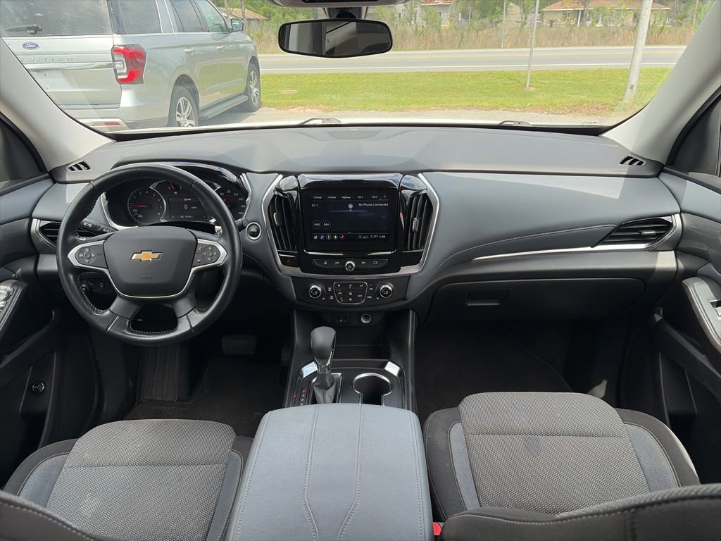 Used 2021 Chevrolet Traverse LT image 15