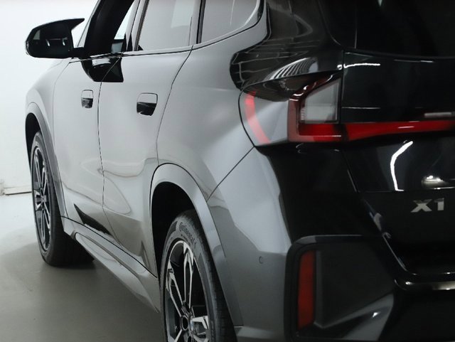 Used 2025 BMW X1 M35i image 40