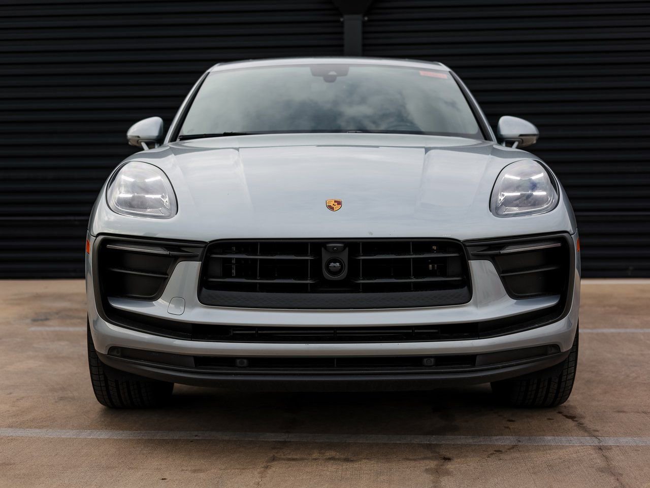 Certified 2025 Porsche Macan image 10