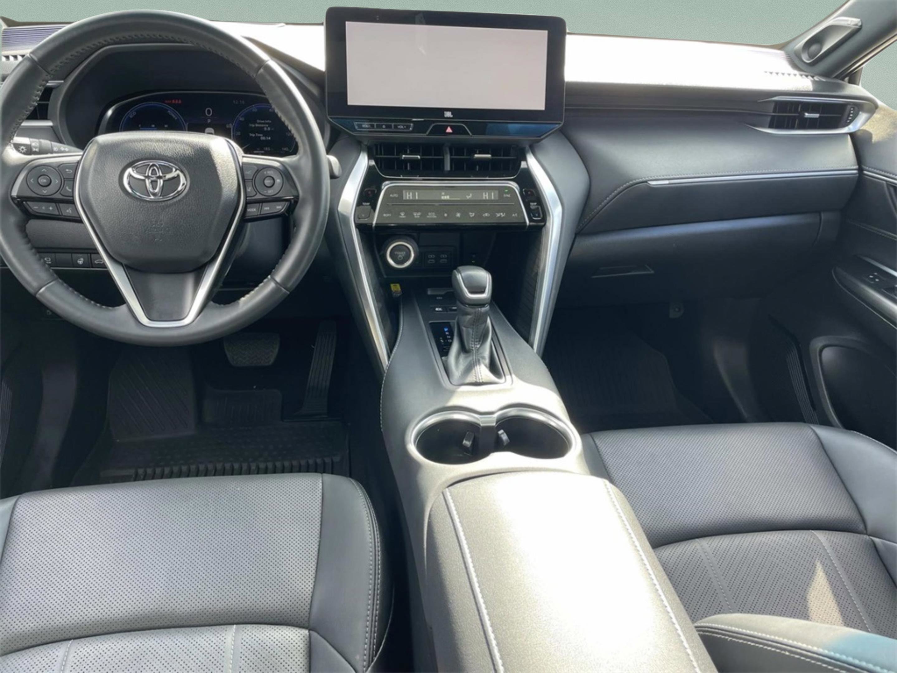 Used 2024 Toyota Venza Limited image 8