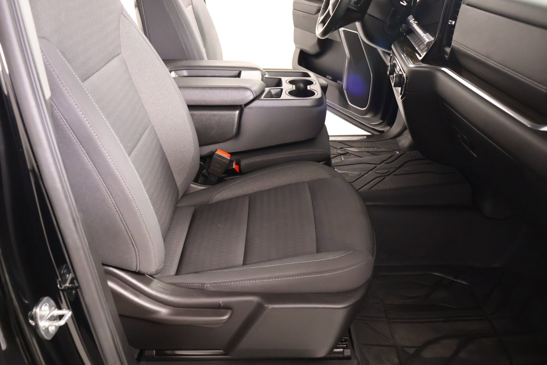 Used 2023 Chevrolet Silverado 1500 LT image 13