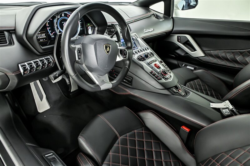 Used 2017 Lamborghini Aventador LP 700-4 AWD/4WD image 17