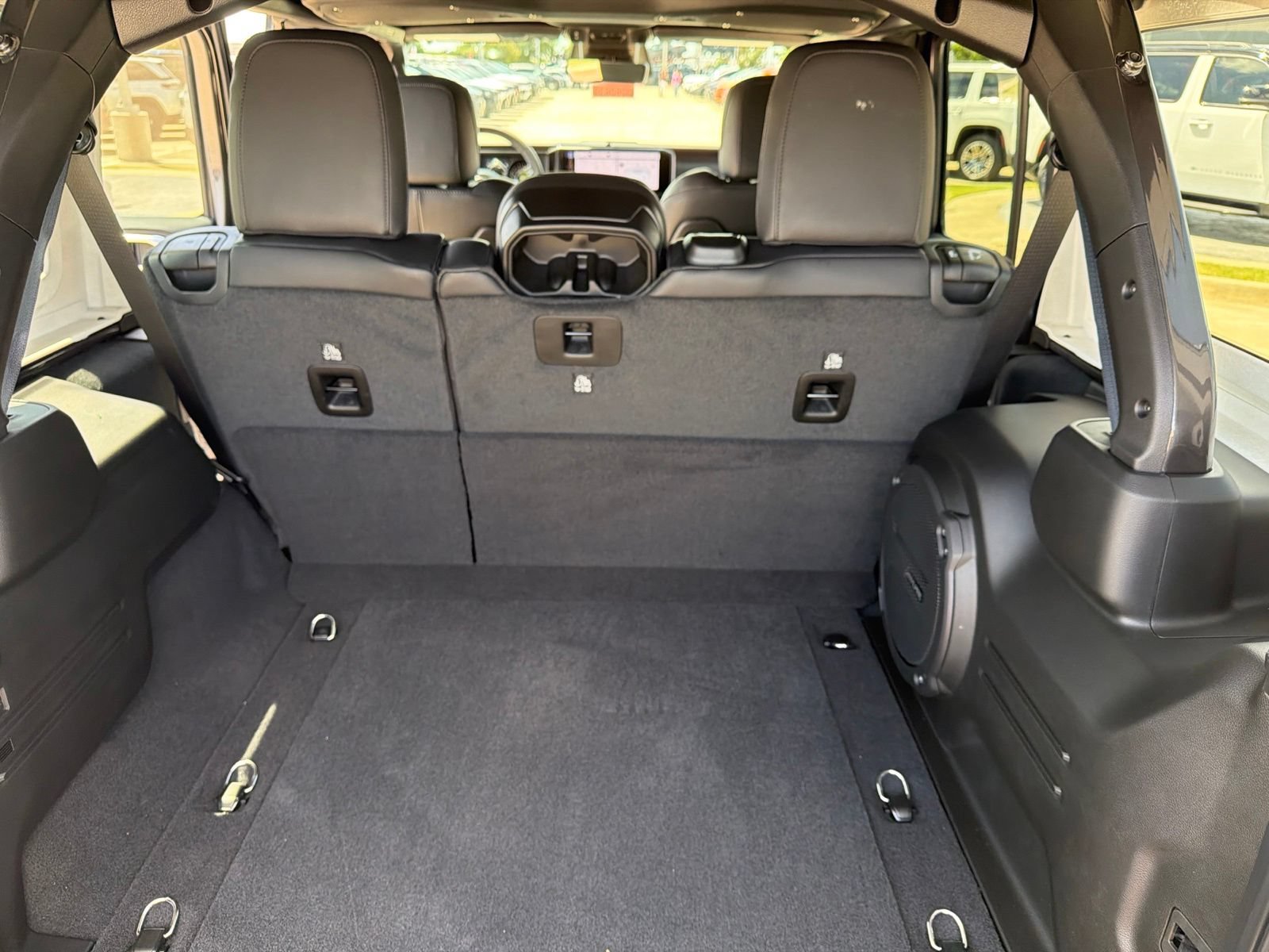 New 2026 Jeep Wrangler Unlimited Sahara AWD/4WD image 17