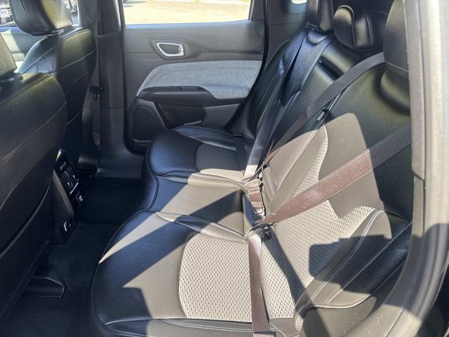 Used 2024 Jeep Compass Latitude image 17