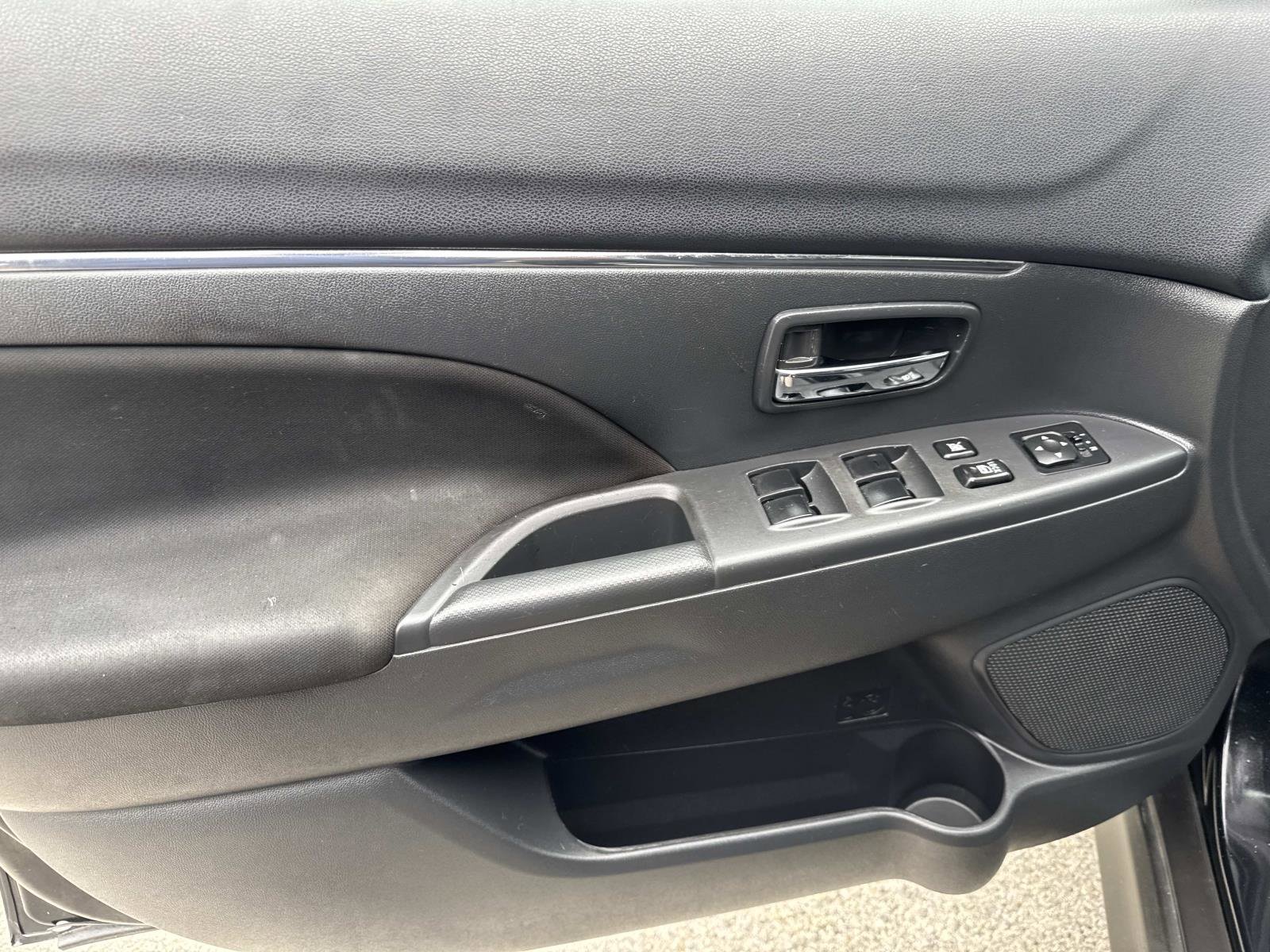 Used 2024 Mitsubishi Outlander Sport ES AWD/4WD image 15