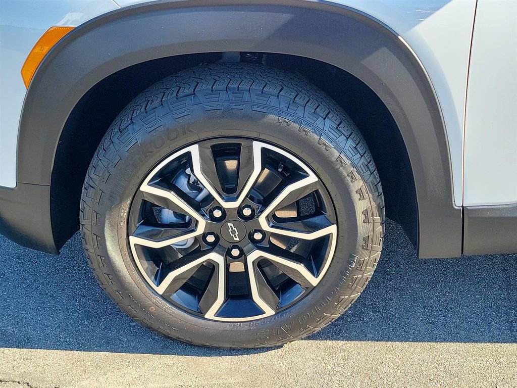 Certified 2025 Chevrolet TrailBlazer ACTIV w/ Convenience Package image 24