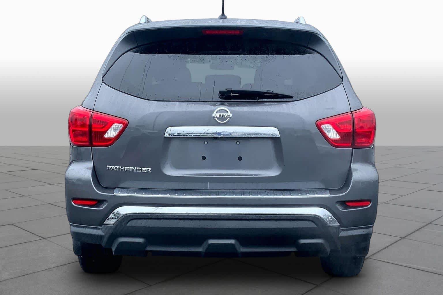 Used 2017 Nissan Pathfinder S FWD image 5