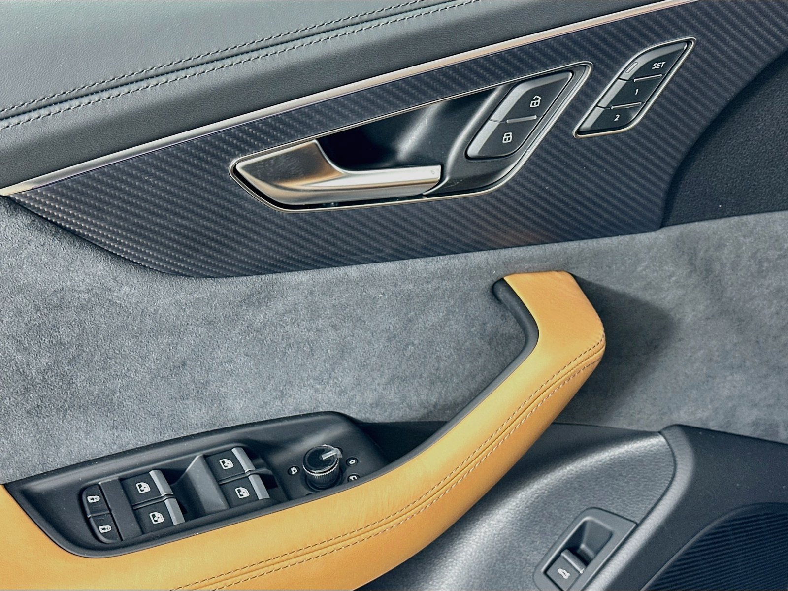New 2027 Audi RS Q8 performance AWD/4WD image 17
