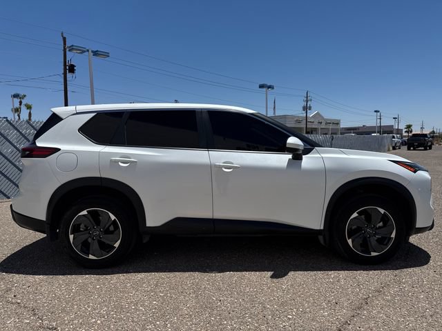 Used 2025 Nissan Rogue SV AWD/4WD image 6