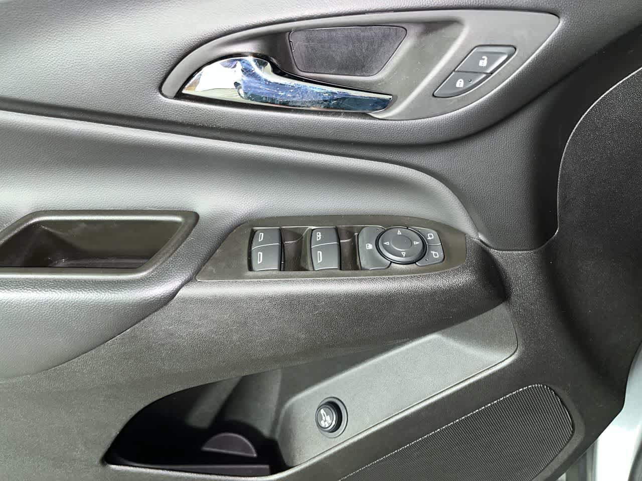 Used 2024 Chevrolet Equinox LT FWD image 13