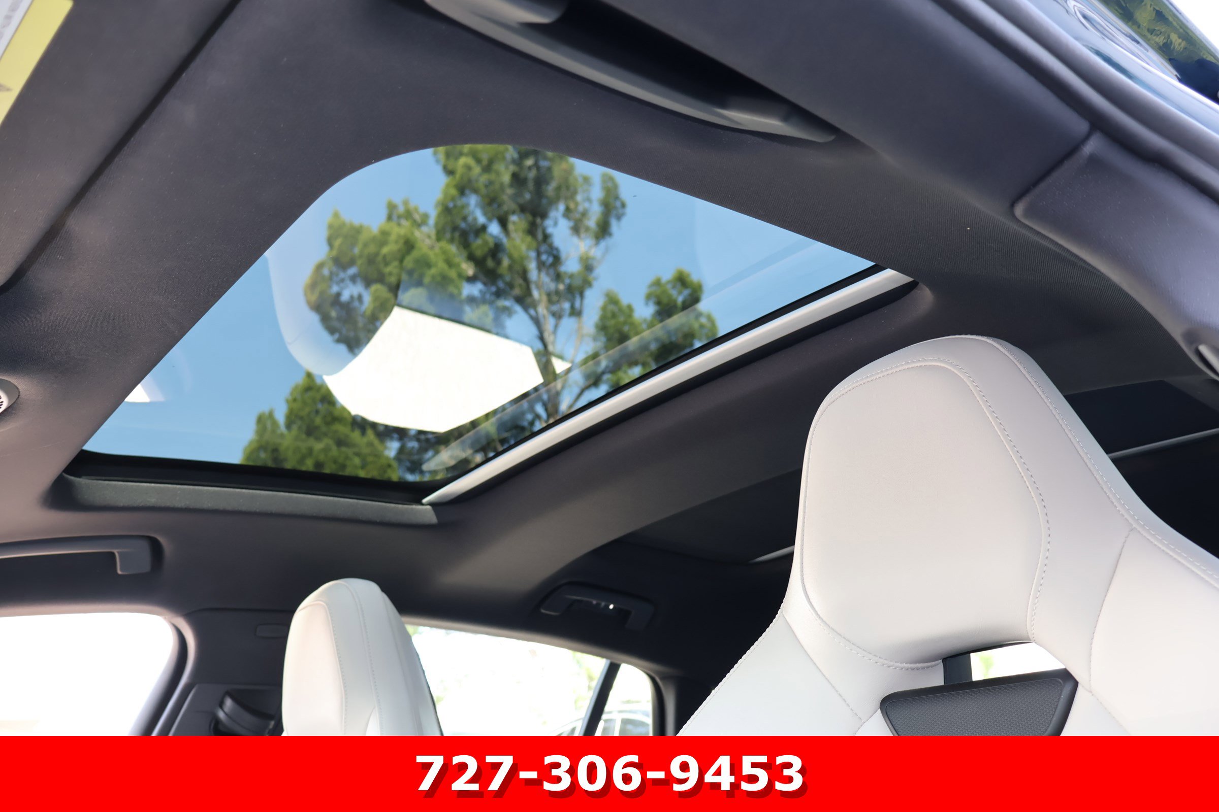 Used 2024 Porsche Panamera 4 image 5