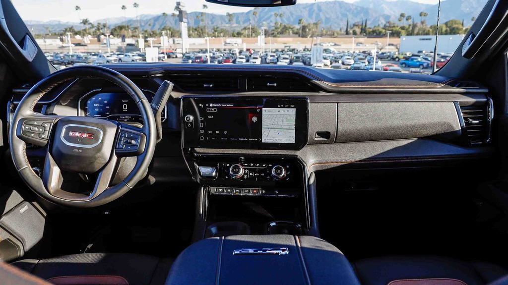 Used 2025 GMC Sierra 2500 AT4 image 15