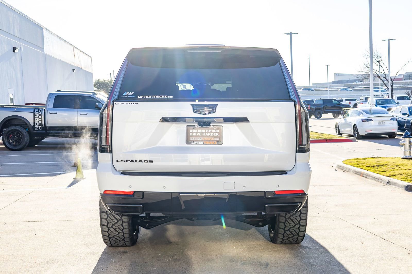 Used 2026 Cadillac Escalade Platinum Sport w/ LPO, Floor Liner Package AWD/4WD image 8