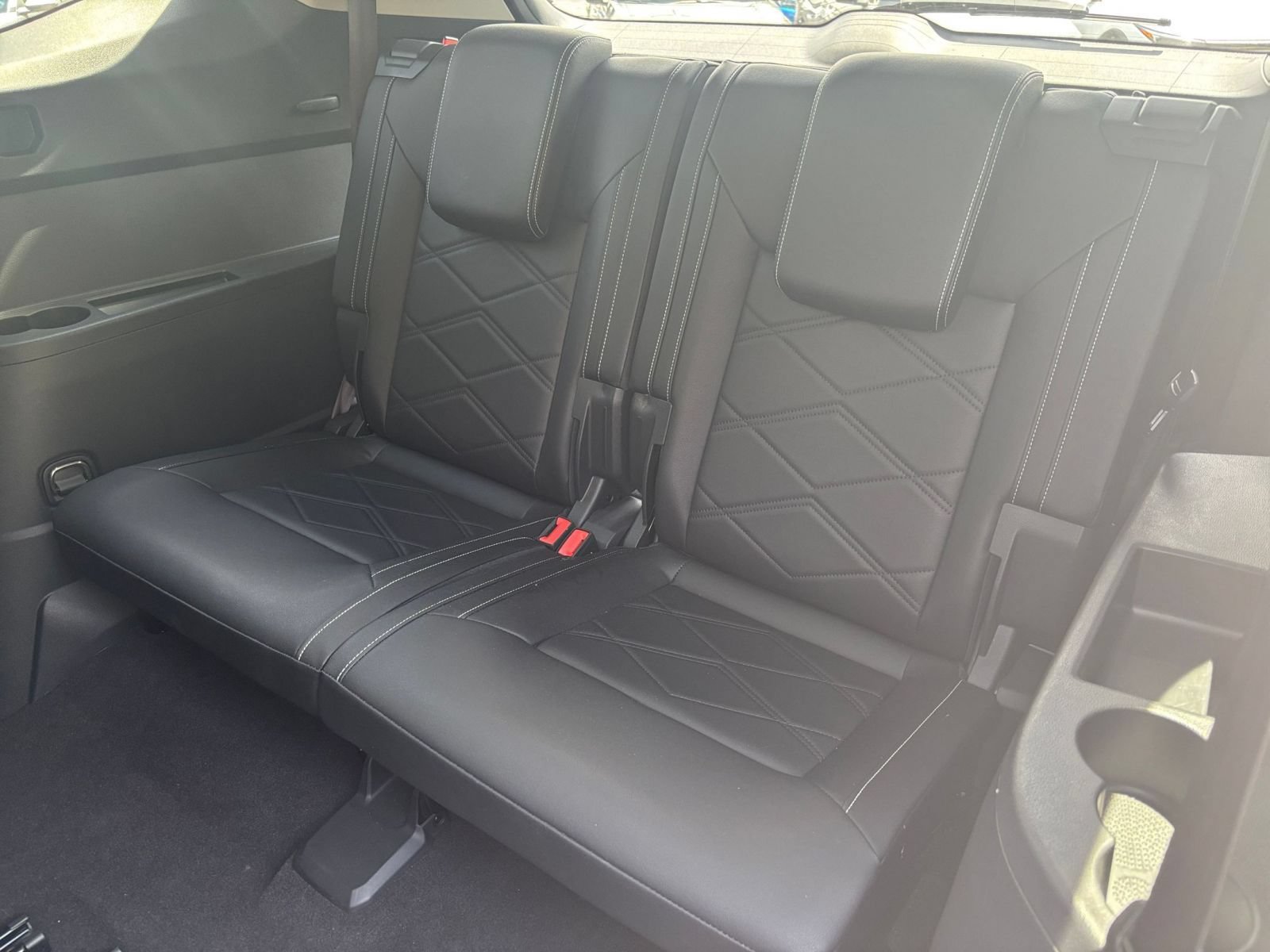 Used 2026 Volkswagen Atlas SE FWD image 25