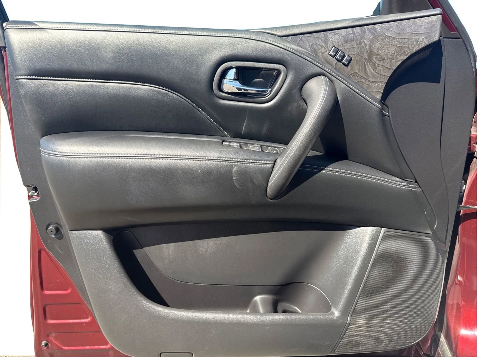 Used 2021 INFINITI QX80 Luxe w/ All-Season Package image 25