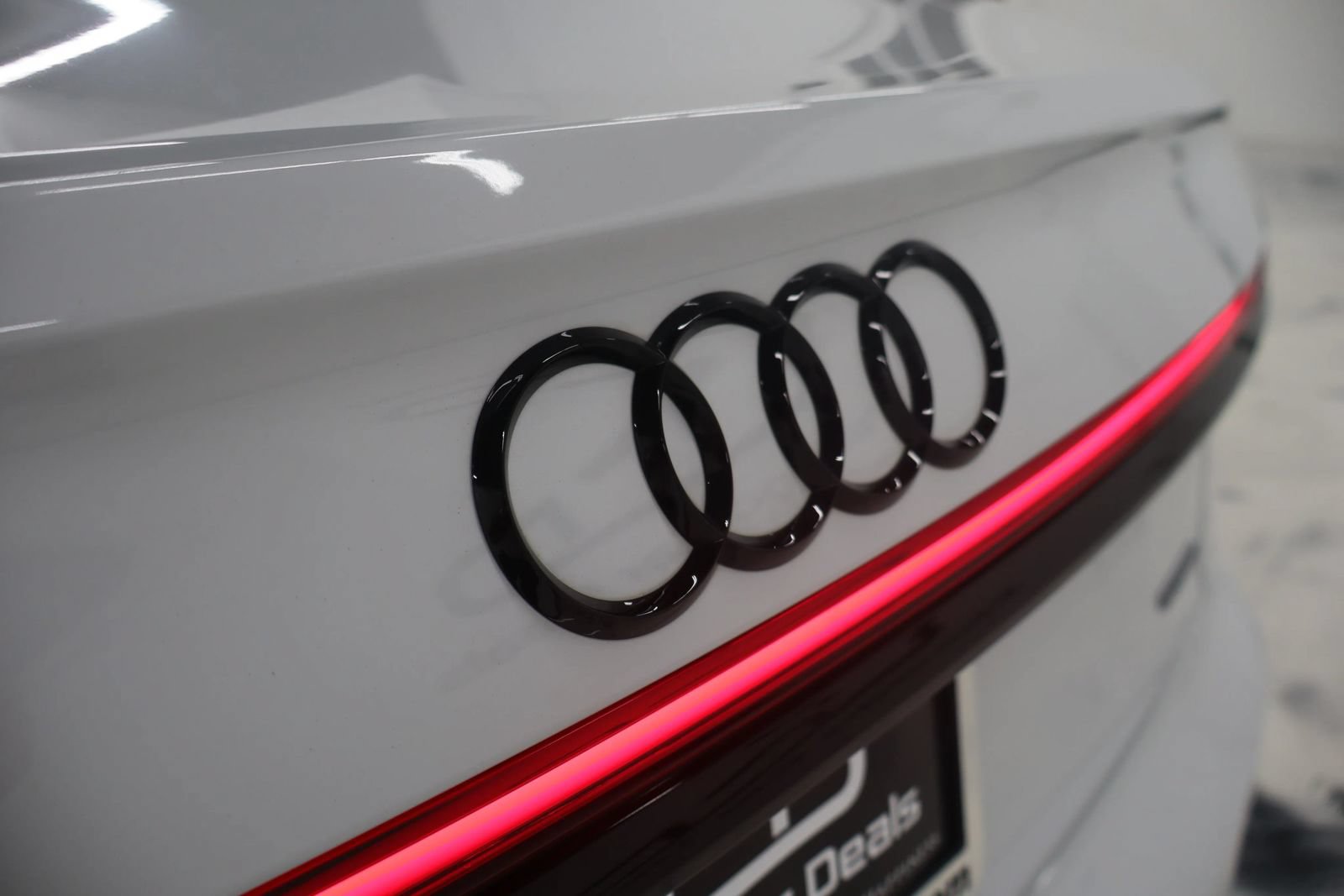 Used 2021 Audi A8 L 3.0T w/ Executive Plus Package AWD/4WD image 10