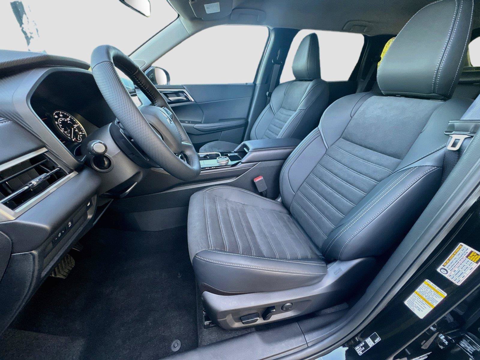 New 2026 Mitsubishi Outlander SE FWD image 9
