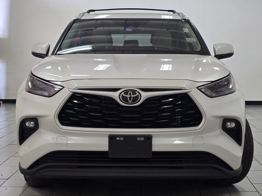 Certified 2023 Toyota Highlander XLE image 14