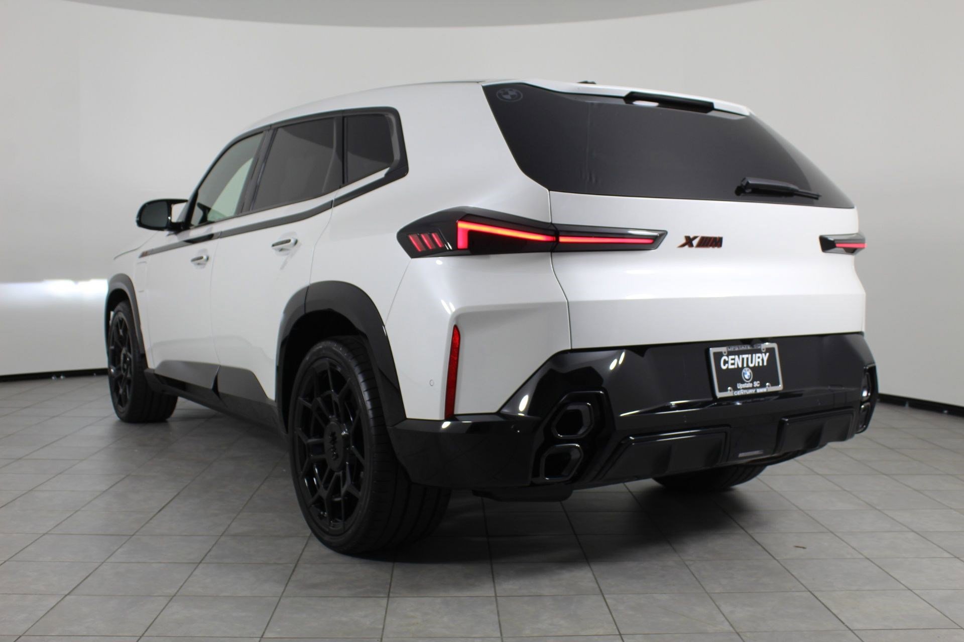 New 2026 BMW XM Label Red image 3