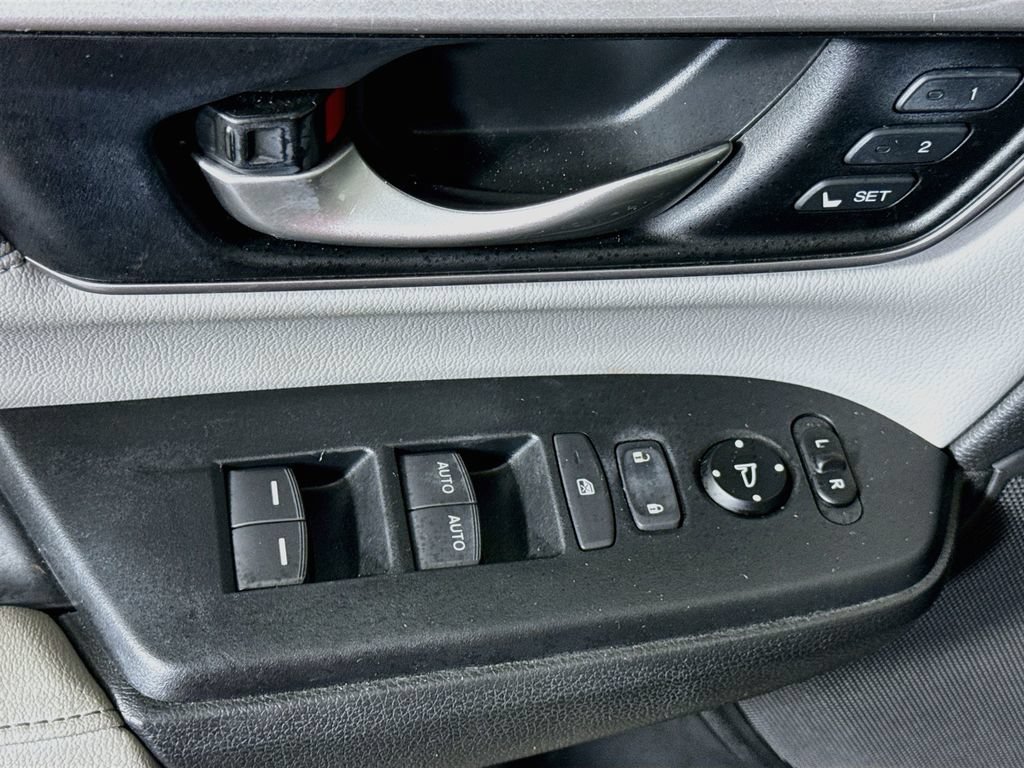 Used 2017 Honda CR-V EX-L image 17