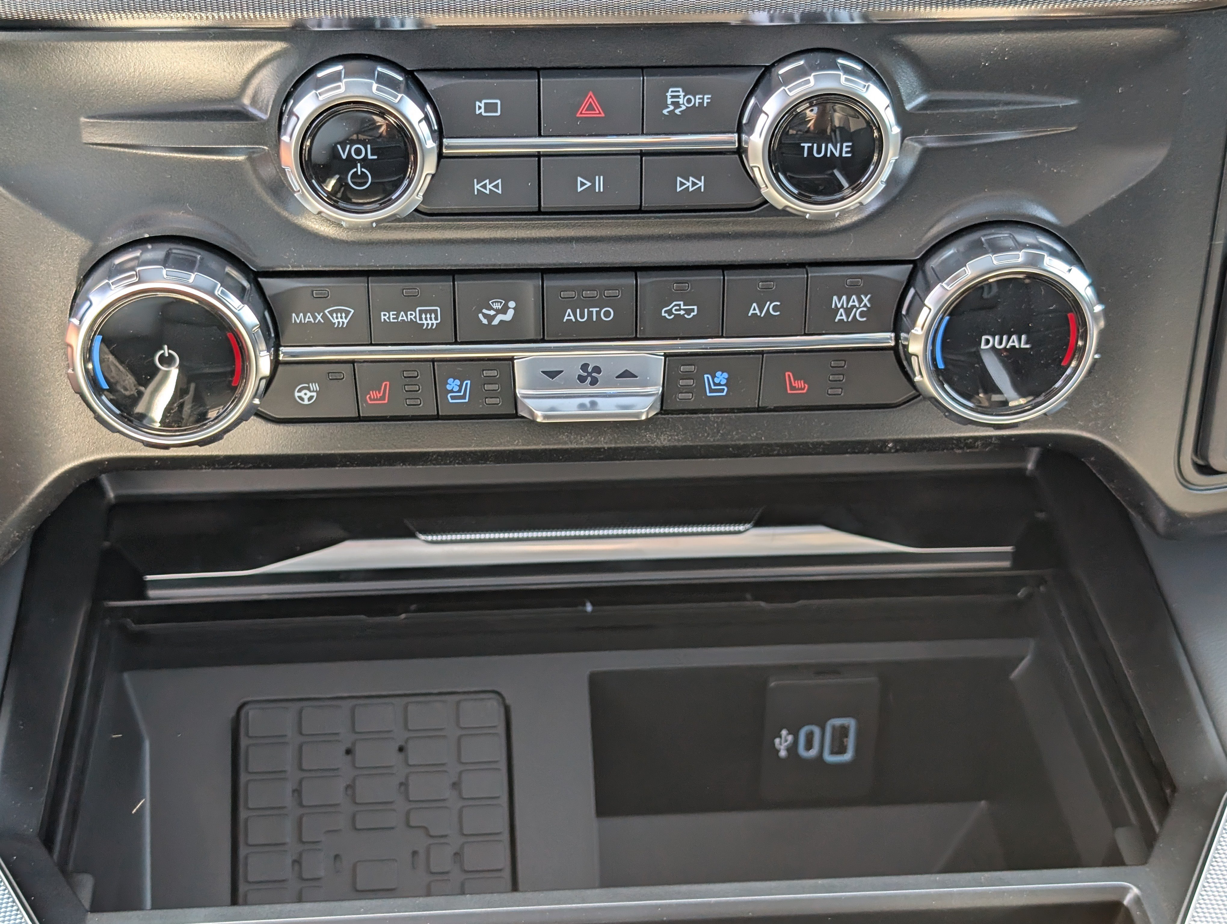 New 2026 Ford F350 Platinum AWD/4WD image 24