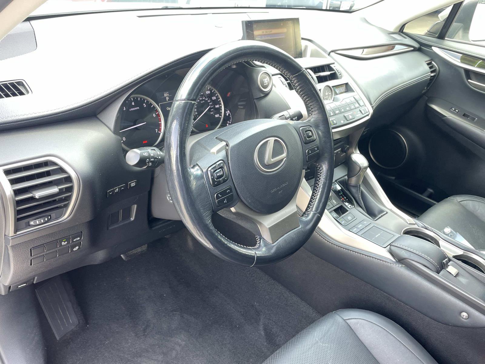 Used 2015 Lexus NX 200t FWD w/ Luxury Package image 3