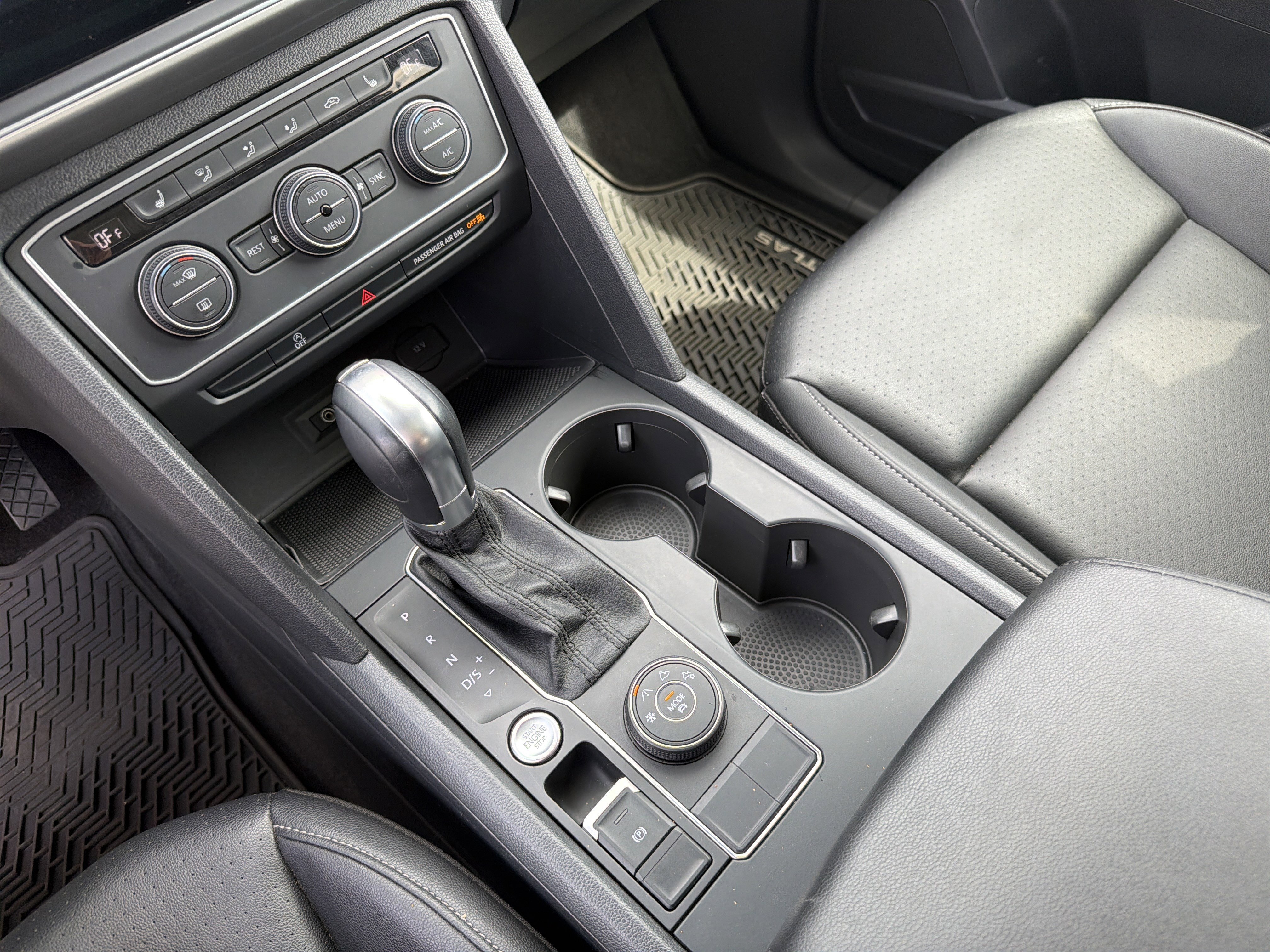 Used 2019 Volkswagen Atlas SE w/ Panoramic Sunroof Package image 22