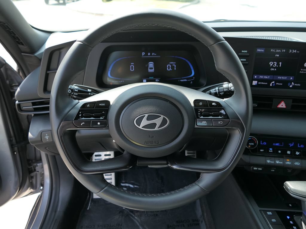 Certified 2025 Hyundai Elantra Sport w/ Cargo Package FWD image 18