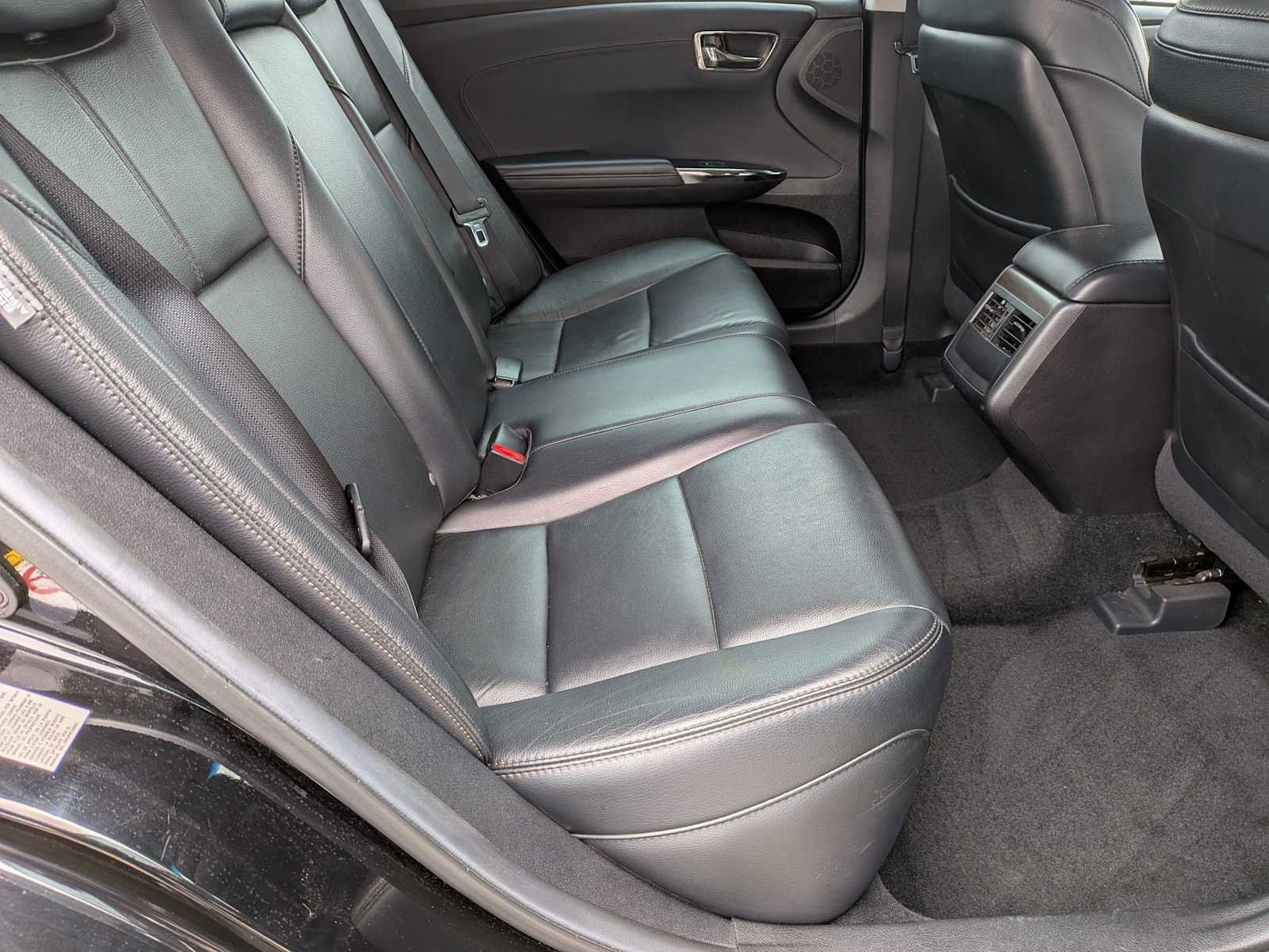 Used 2016 Toyota Avalon XLE FWD image 19