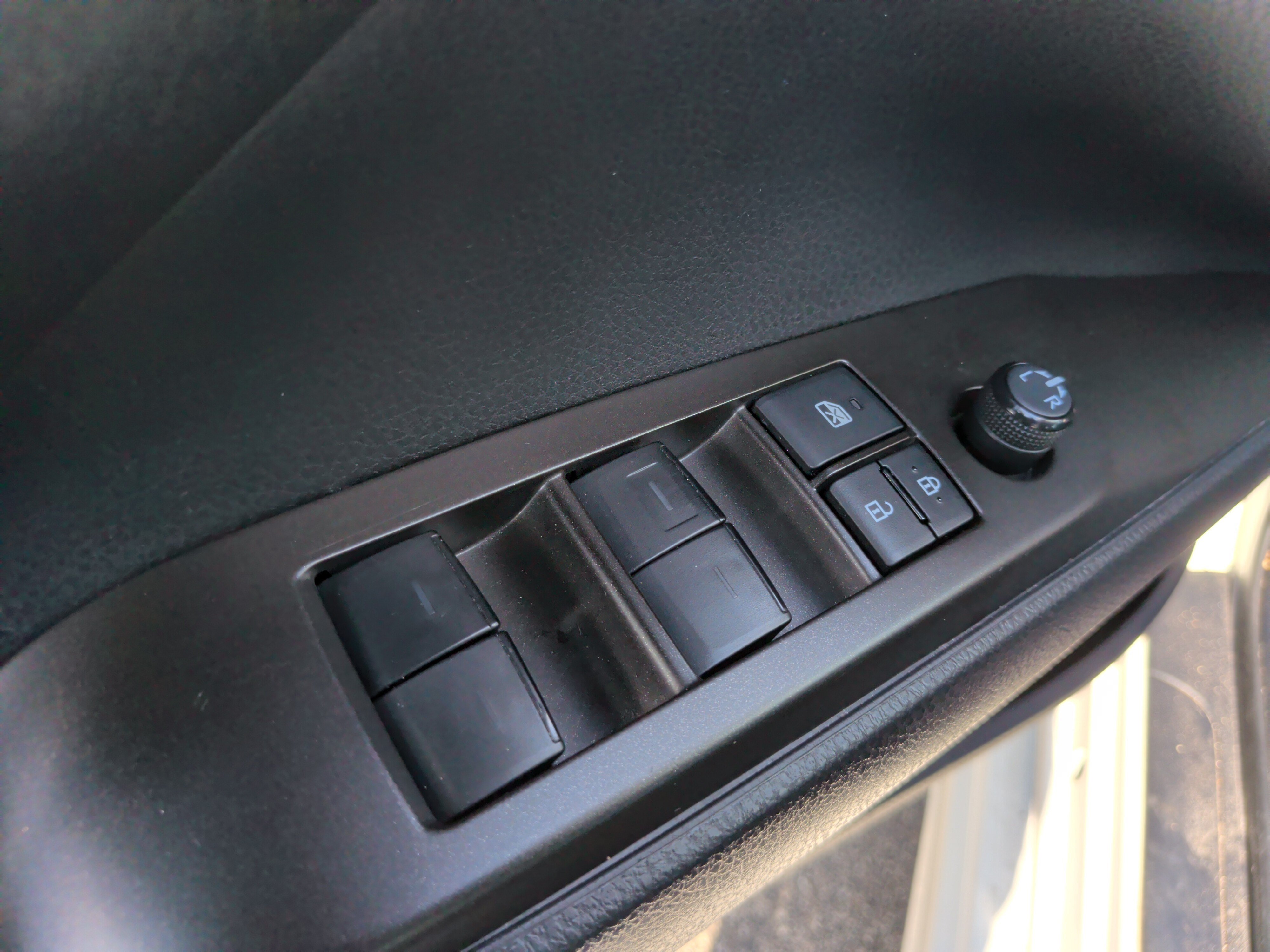 Used 2022 Toyota Camry SE w/ Carpet Mat Package (TMS) FWD image 26